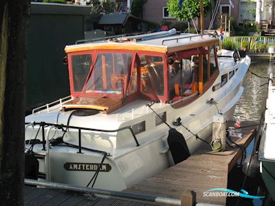 Bakdekker  Met kofferdek en achterkajuit Motorboot 1935, mit Perkins motor, Niederlande