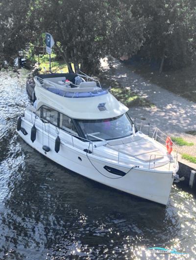 Bavaria E 40 Fly Motorboot 2016, mit Volvo Penta D4 motor, Deutschland
