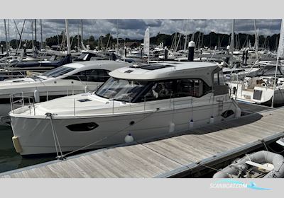 Bavaria E40 Sedan Motorboot 2016, mit Volvo Penta motor, England