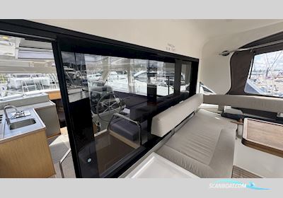 Bavaria E40 Sedan Motorboot 2016, mit Volvo Penta motor, England