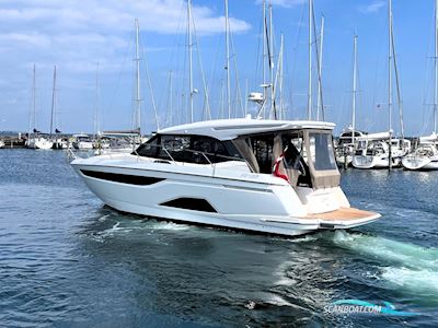 Bavaria R40 Coupe Motorboot 2021, mit Volvo Penta D6-380A-G/DPI motor, Dänemark