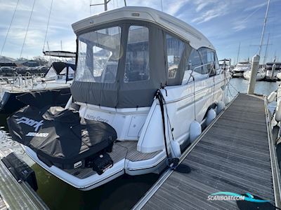 Bavaria R40 Motorboot 2021, mit Volvo Penta motor, England