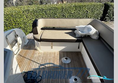 Bavaria S 30 Motorboot 2018, mit Mercruiser MCM 350 MAG Bravo III motor, Italien