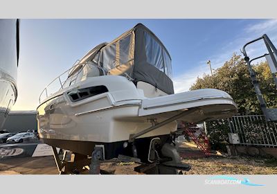 Bavaria S33HT Motorboot 2021, mit Volvo Penta motor, England
