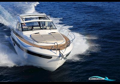 Bavaria S45 HT Motorboot 2024, mit Volvo Penta motor, Dänemark