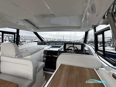 Bavaria SR35 Motorboot 2024, mit Volvo motor, England