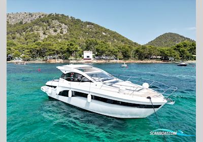 Bavaria SR41 Motorboot 2023, mit Mercruiser motor, England