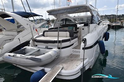 Bavaria SR41 Motorboot 2021, mit Volvo Penta D4