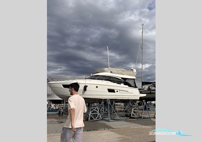 Bavaria Virtess 420 Fly Motorboot 2013, mit Volvo Penta motor, Slovenien
