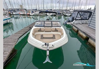 Bayliner  VR5 OB Motorboot 2022, mit Mercury motor, England