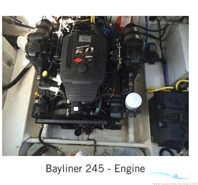 Bayliner 245 Motorboot 2006, mit Mercruiser motor, England