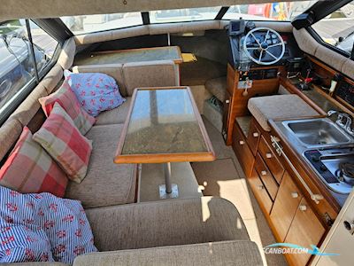 Bayliner 2556 Flybridge Motorboot 1990, mit Mercruiser 5Ltr V8 motor, England