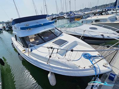 Bayliner 2556 Flybridge Motorboot 1990, mit Mercruiser 5Ltr V8 motor, England