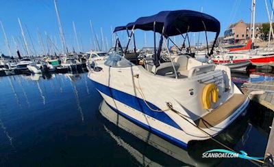 Bayliner 265 Motorboot 2003, mit Volvo Kad 32 motor, England