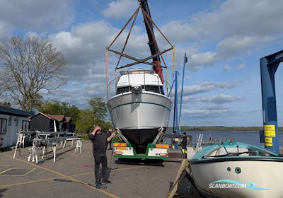 Bayliner 3288 Flybrigde Motorboot 1992, mit Hino motor, Dänemark