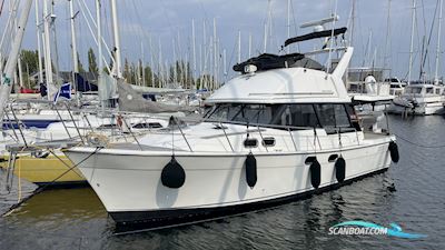 Bayliner 3288 Motoryacht  Motorboot 1990, mit US Marine Hino motor, Dänemark