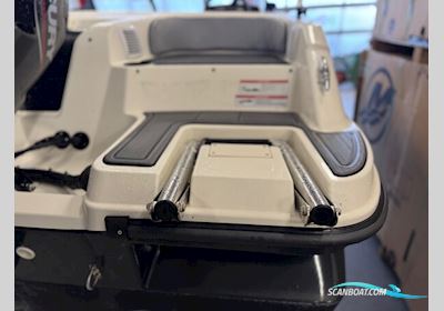 Bayliner M17 med 100 hk Mercury-EFI 4 takt Motorboot 2024, mit Mercury motor, Dänemark