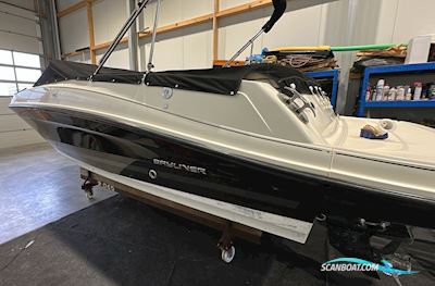 Bayliner VR 5 BOWRIDER - 4,5 V6 200 PS Motorboot 2016, mit MERCRUISER 4,5 MPI V6 motor, Österreich