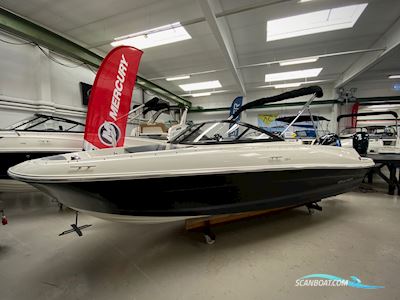 Bayliner VR4 Bowrider Motorboot 2022, Dänemark