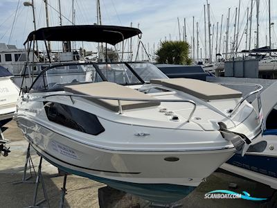 Bayliner VR6 Cuddy Motorboot 2019, mit Mercury motor, England