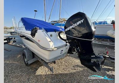 Bella 560HT Motorboot 2009, mit Mercury F80 motor, England