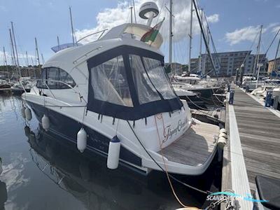 Beneteau Antares 30 Motorboot 2011, mit Volvo Penta D6-370 motor, England
