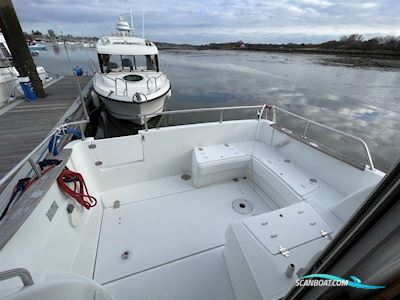 Beneteau Antares 8 Motorboot 2010, mit Nanni T4 200Hp motor, England