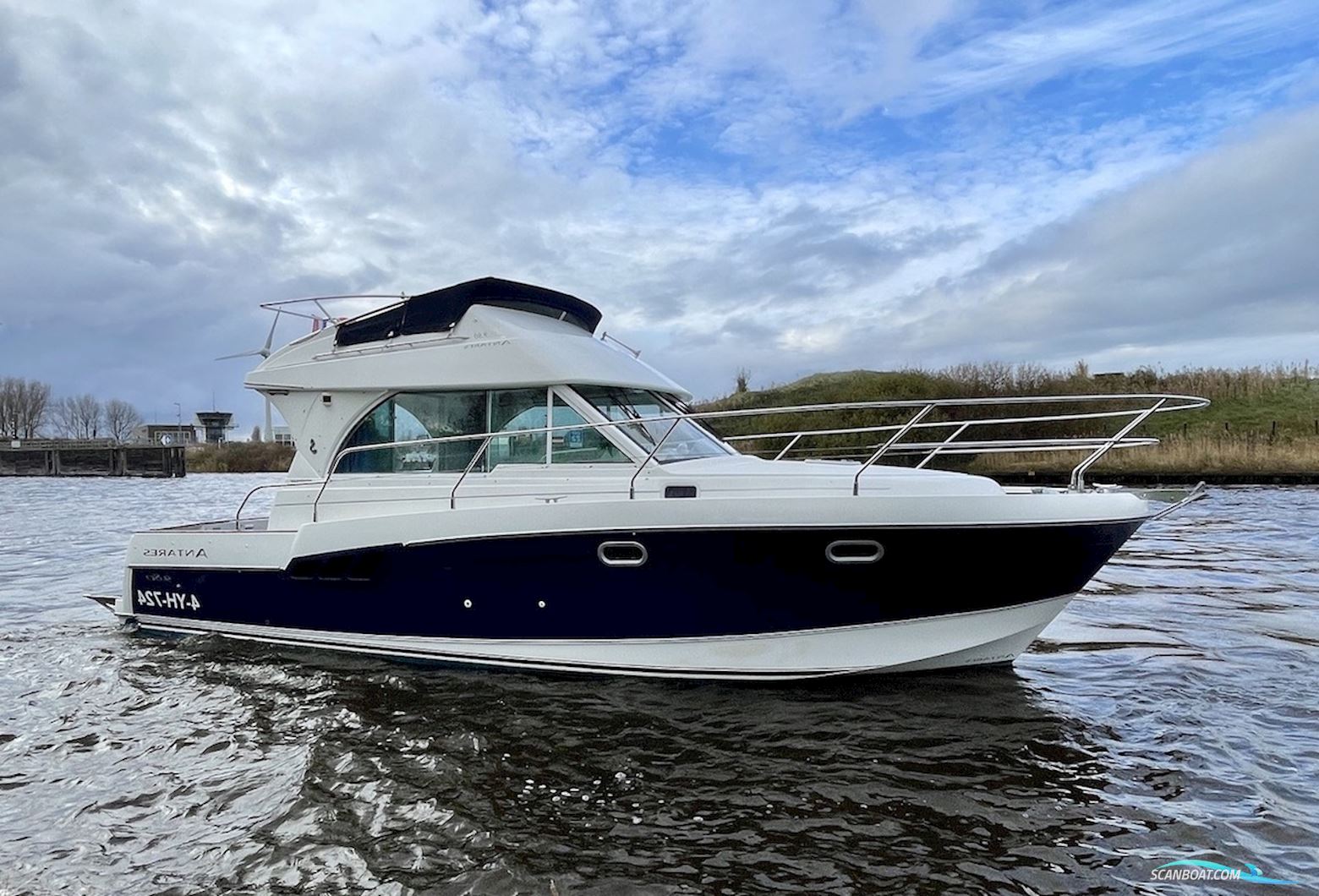 Beneteau Antares 980 Motorboot 2006, Niederlande