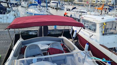 Beneteau Rubis 750 Flyer Sun Deck Motorboot 2013, mit Suzuki  DF300 motor, England
