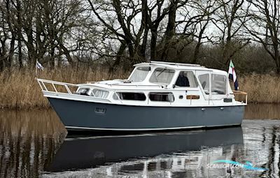 Boarnkruiser Okak Motorboot 1974, mit Peugeot motor, Niederlande