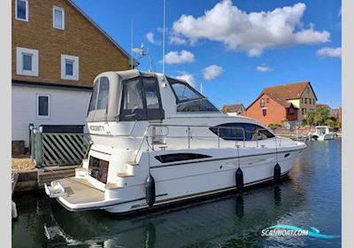Broom 370 Motorboot 2012, mit Twin Volvo Penta D6-330 motor, England