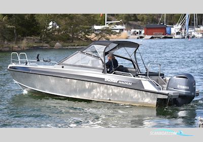 Buster Magnum Motorboot 2021, mit  Yamaha motor, Sweden