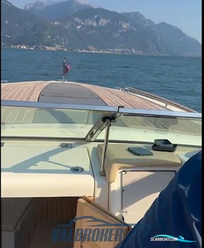 CHRIS CRAFT CORSAIR 32 Motorboot 2016, mit Volvo Penta 6,0 L V8 motor, Italien