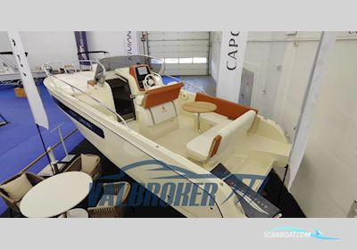 Capoforte CX 240 Motorboot 2022, Italien