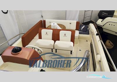 Capoforte CX 240 Motorboot 2022, Italien