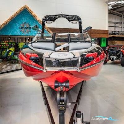 Centurion Ri237 Motorboot 2021, mit Centurion Power GM Marine motor, England