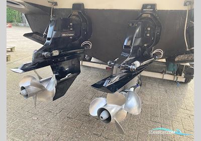 Cerri Marine 28 Motorboot 2001, mit 2 motor, Niederlande