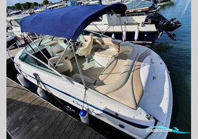Chris-Craft 215 Motorboot 2000, mit Volvo Penta motor, England