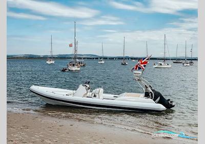 Cobra Nautique 8.6 Motorboot 2007, mit Mercury Verado motor, England