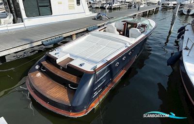 Comitti Venezia 28 Sport  Motorboot 2015, mit Volvo Penta V8-350 EVC (BS02) Duoprop motor, Deutschland