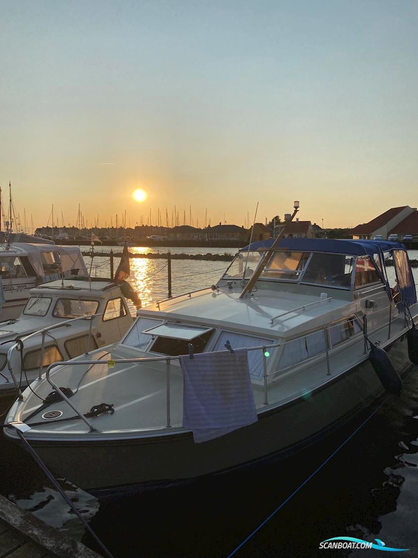 Coronet 31 Seafarer Motorboot 1977, mit Volvo Penta B20/AQ130 motor, Dänemark