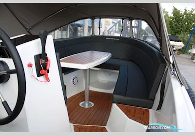 Corsiva 565 New Age Motorboot 2017, mit Mercury motor, Niederlande