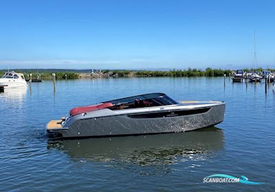 Cranchi E26 Classic Motorboot 2025, mit Volvo Penta V8-350 DP-S motor, Sweden