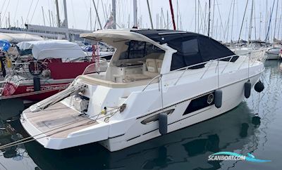 Cranchi M 38 HT - 2013 - DIESEL Motorboot 2013, mit VOLVO PENTA D4-300 AQUAMATIC DPH motor, Kroatien