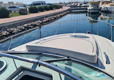 Crownline 264 CR Cruiser Motorboot 2016, mit Mercruiser motor, Hungary