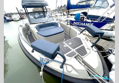 Dromeas D28 WA Motorboot 2021, mit Yamaha V6 4 Stroke motor, England