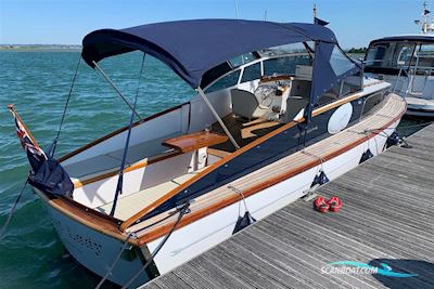 Fairey Huntsman 28 Motorboot 1964, mit 2 x Cummins 6BT 210hp turbo direct drive with 3 Blade Bronze propellers motor, England