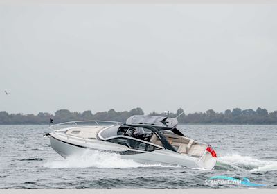 Fairline F-Line 33 Motorboot 2021, mit Volvo Penta Petrol V8-430 motor, Niederlande
