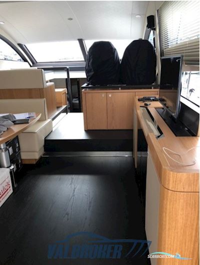 Fairline SQUADRON 48 Motorboot 2018, mit Volvo Penta D6 IPS 600 motor, Italien