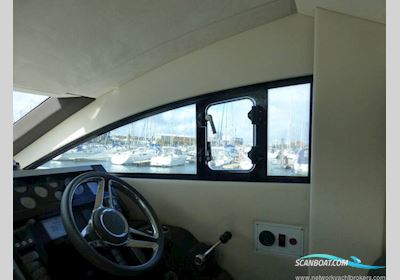 Fairline Squadron 42 Motorboot 2012, mit Volvo Penta D6 motor, England